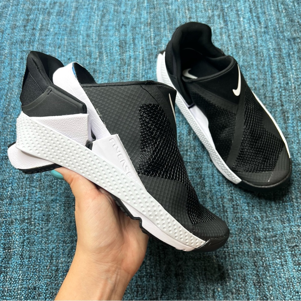 Nike Go FlyEase Easy On Off Shoes in Black White